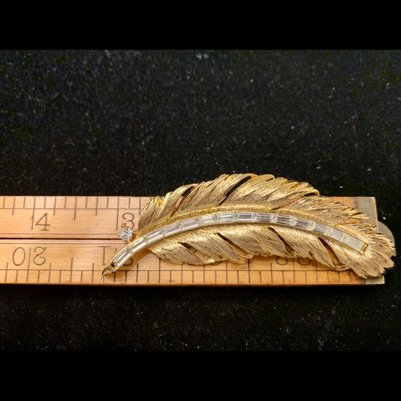 Three vintage MJ Ent brooches feathers rhinestones - Picture 10 of 12